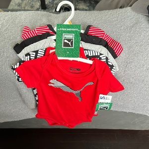 5 piece - 12 month old body suits (onesies)